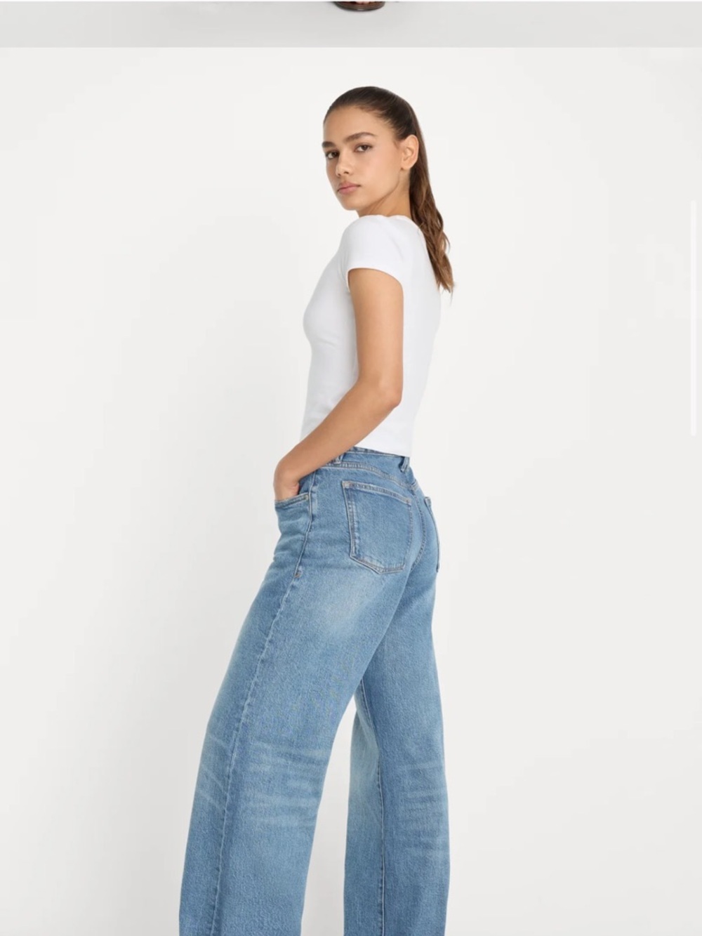 Good American Mid-Rise Petite Indigo Blue Jeans - Picture 4 of 4